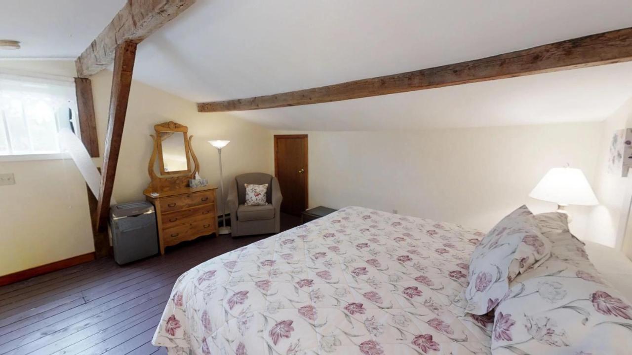 Bayview Pines Country Inn B&B Mahone Bay Bagian luar foto