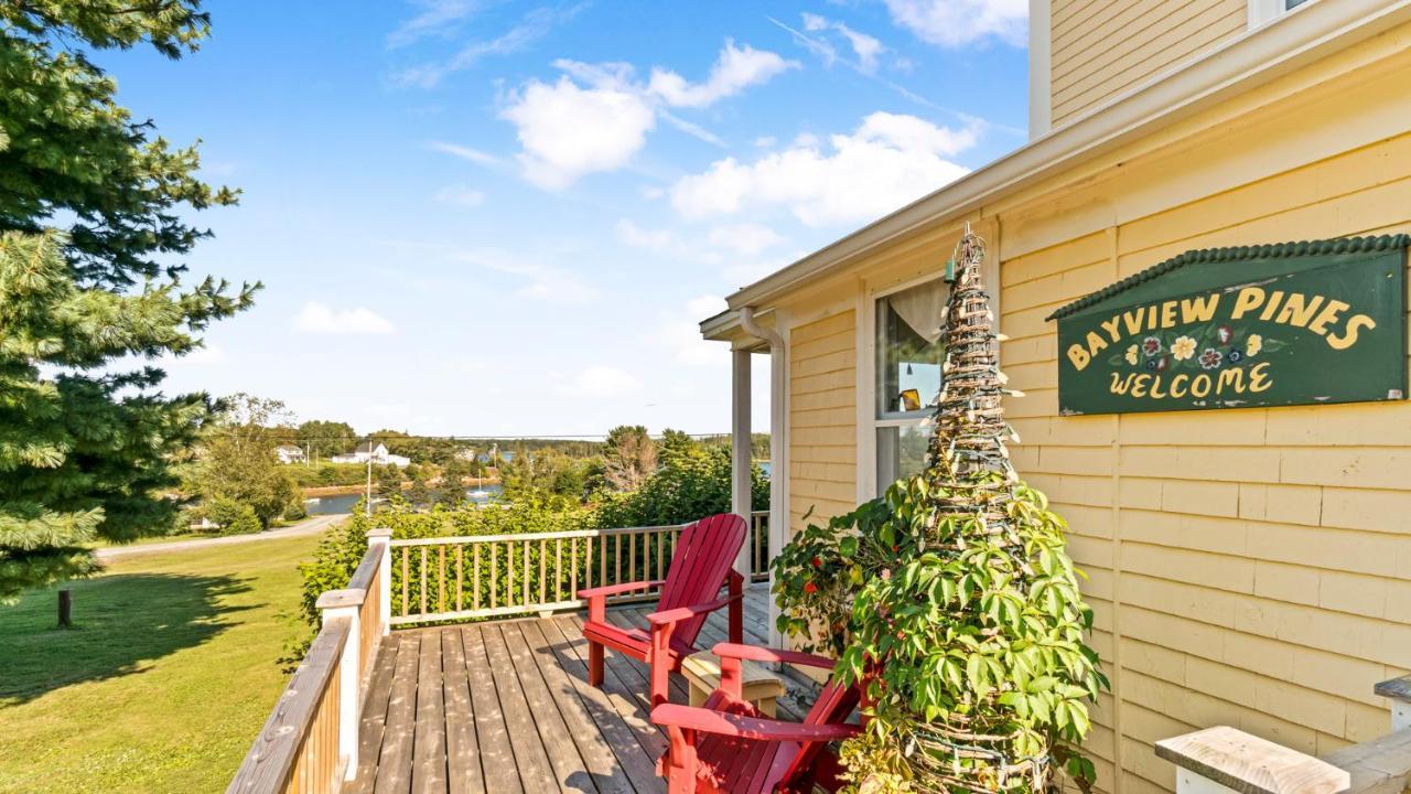 Bayview Pines Country Inn B&B Mahone Bay Bagian luar foto