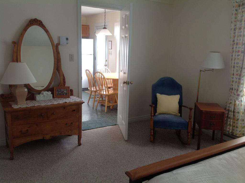 Bayview Pines Country Inn B&B Mahone Bay Bagian luar foto