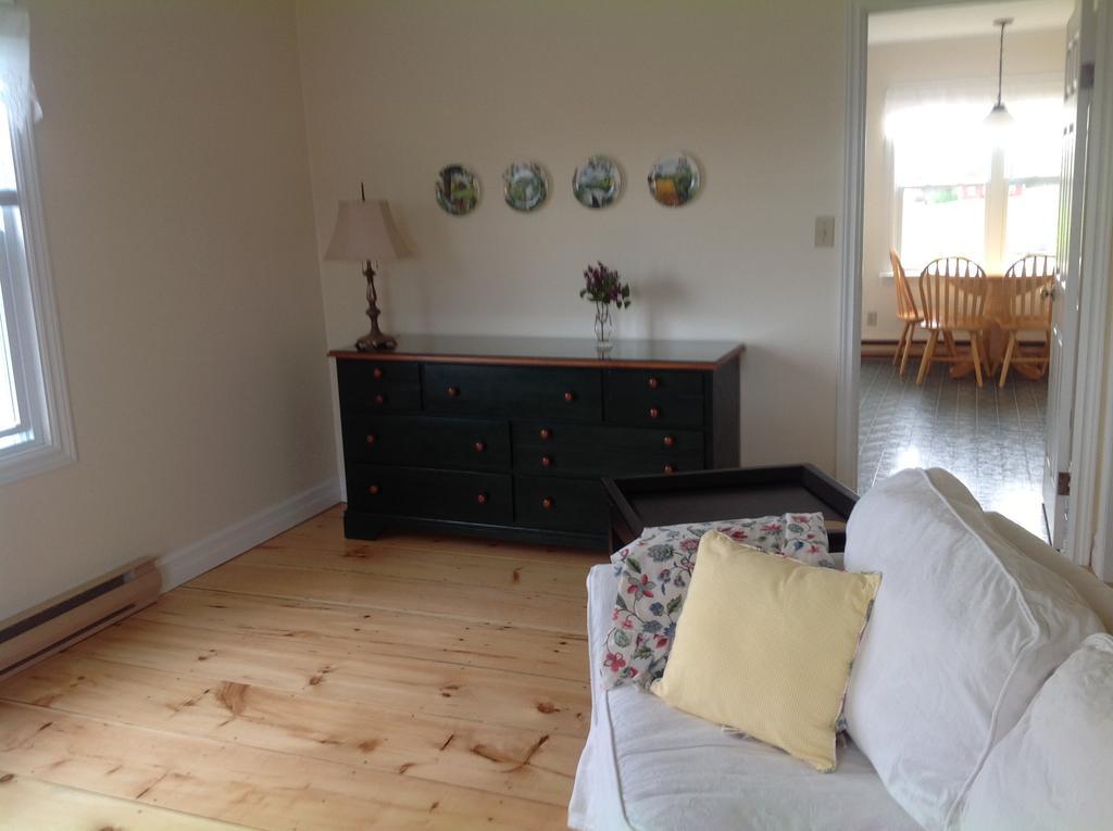 Bayview Pines Country Inn B&B Mahone Bay Bagian luar foto