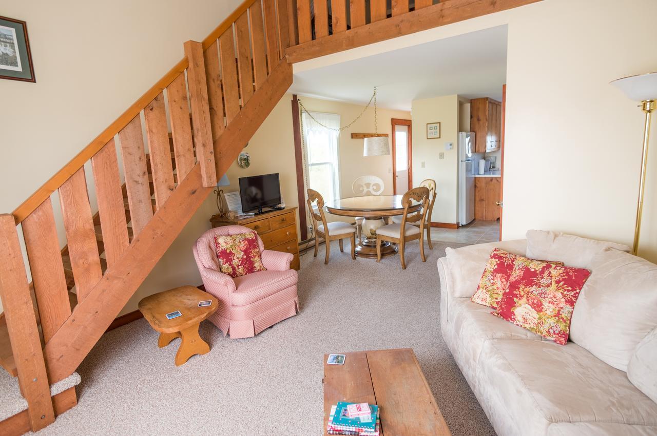 Bayview Pines Country Inn B&B Mahone Bay Bagian luar foto